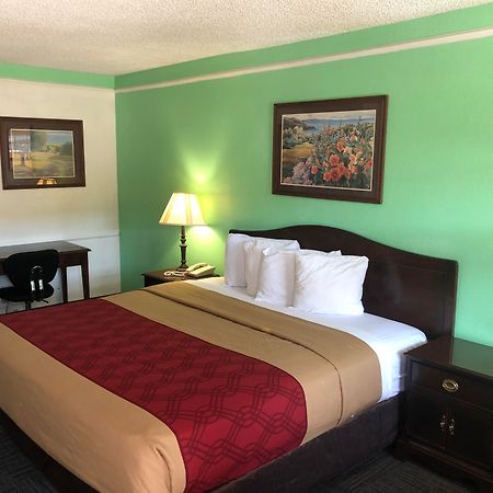 Americas Best Value Inn Denver Exterior photo
