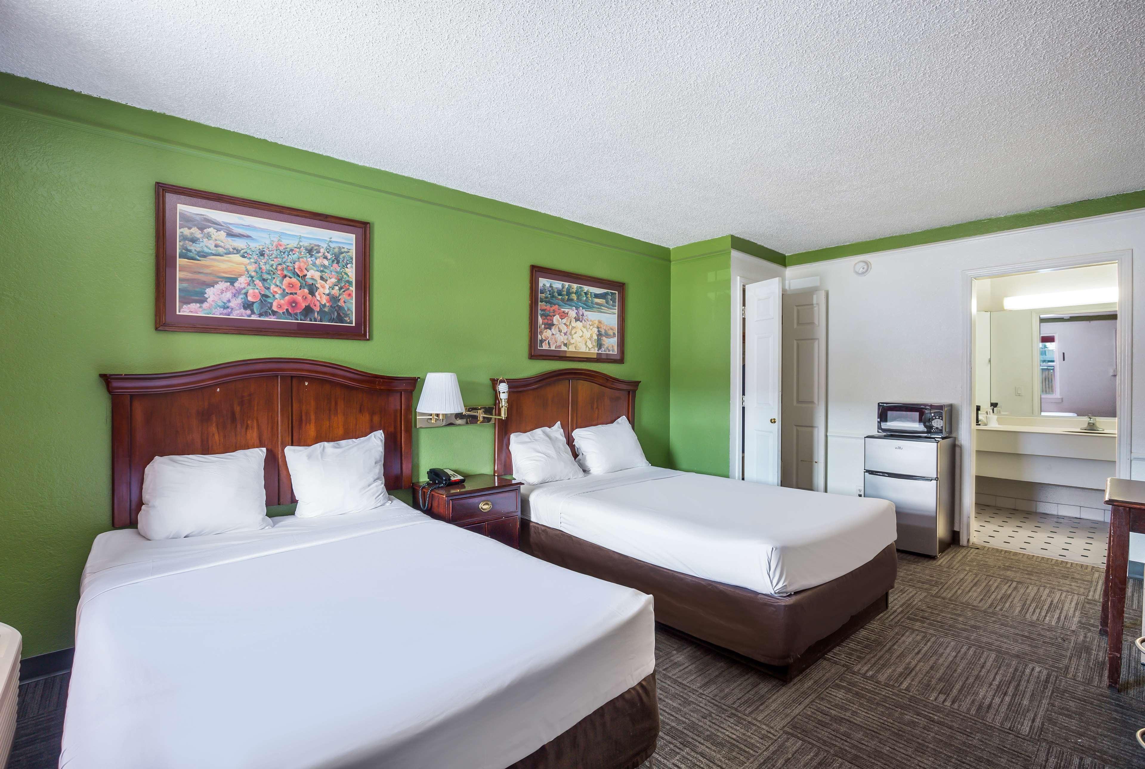 Americas Best Value Inn Denver Exterior photo