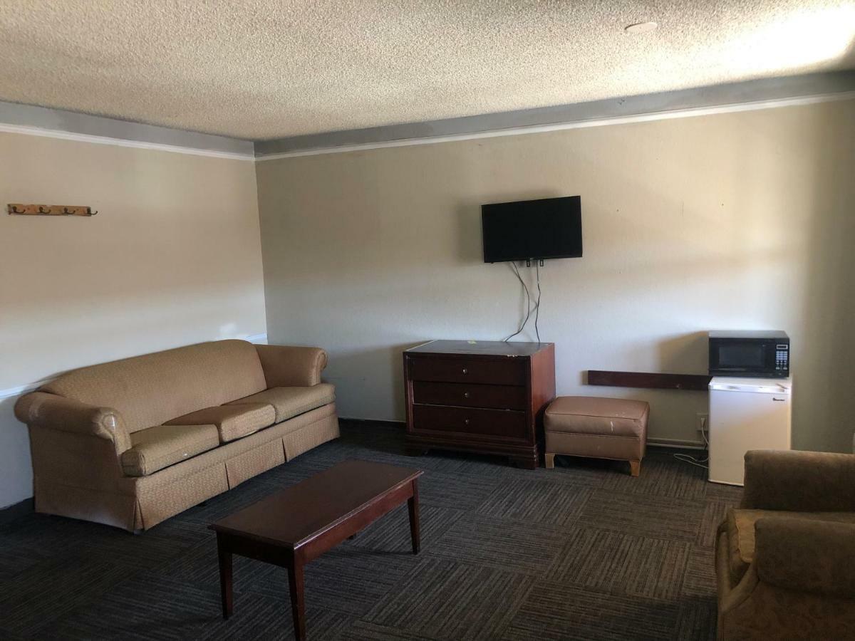 Americas Best Value Inn Denver Exterior photo